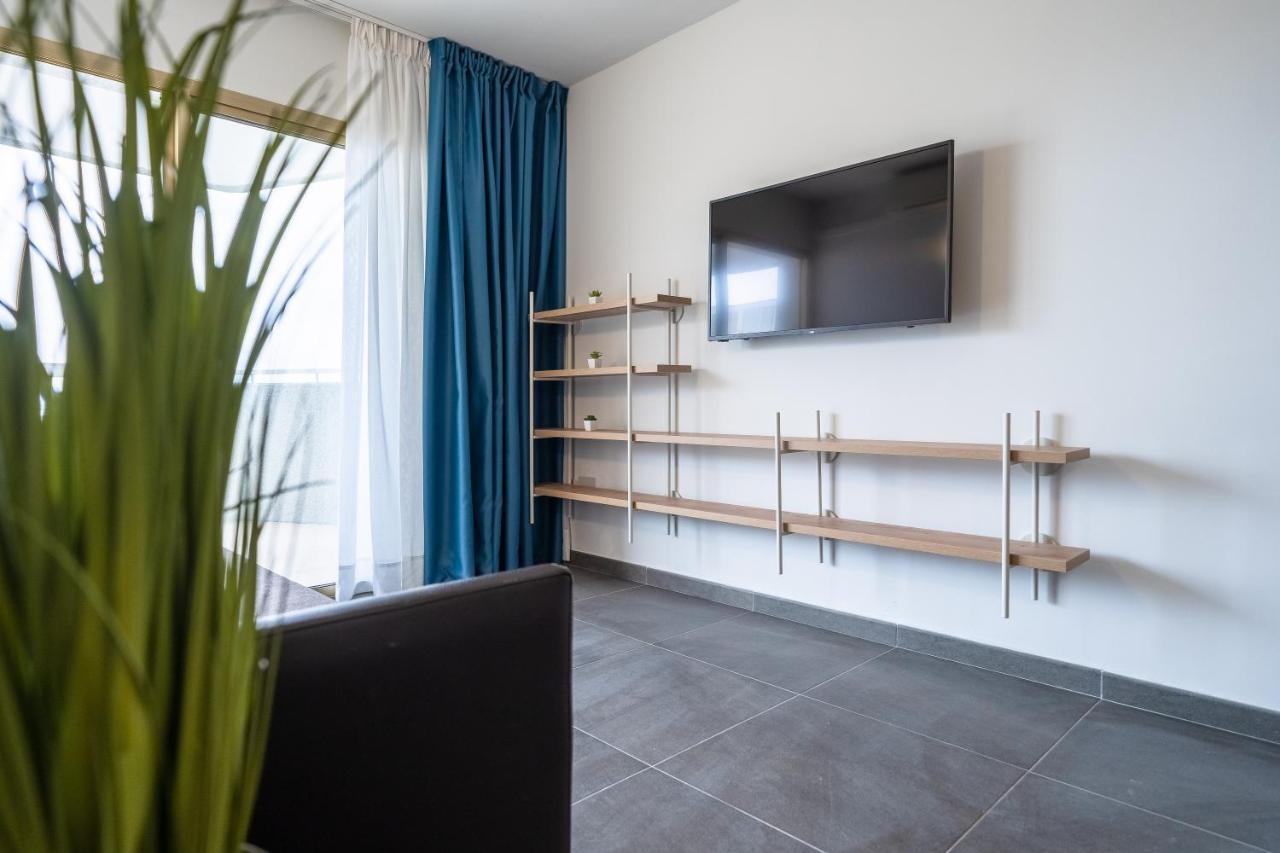 סאלו Rentalmar Blue Beach & Pool חדר תמונה